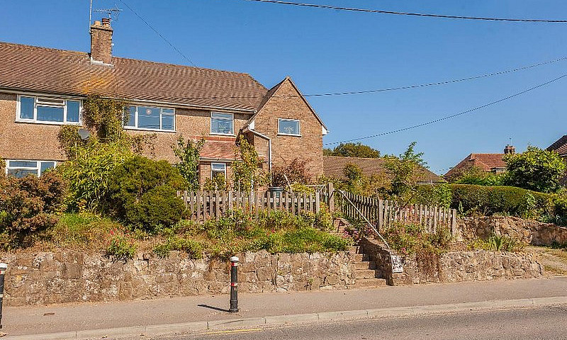 3 Bedroom House In W...