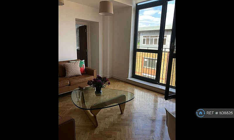 2 Bedroom Flat In Bo...
