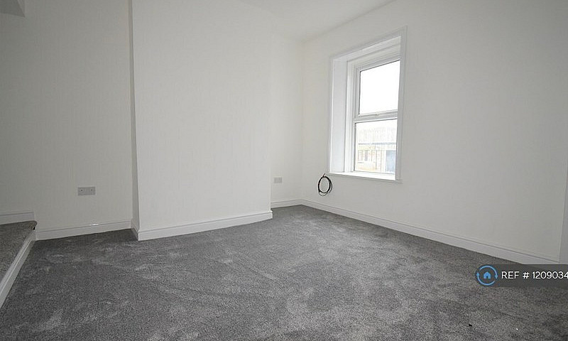 4 Bedroom House In S...