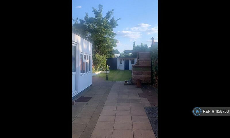 1 Bedroom In Hillari...