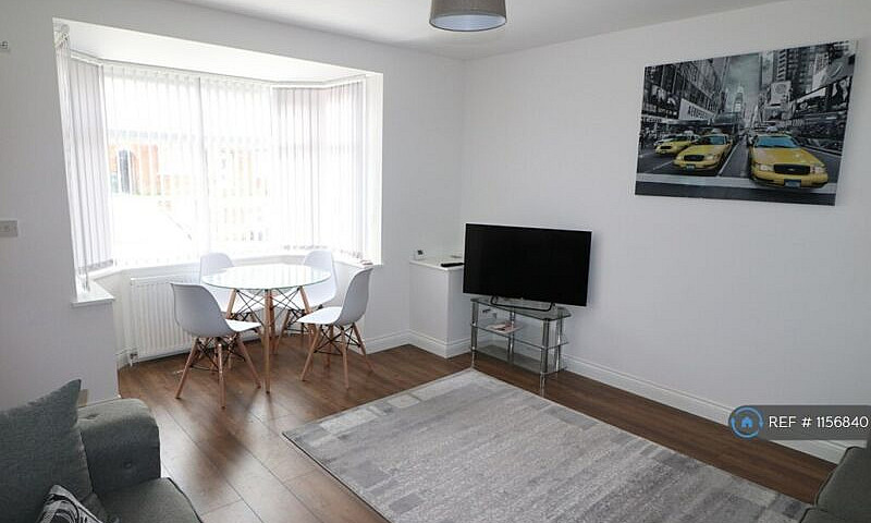 1 Bedroom In Graceme...