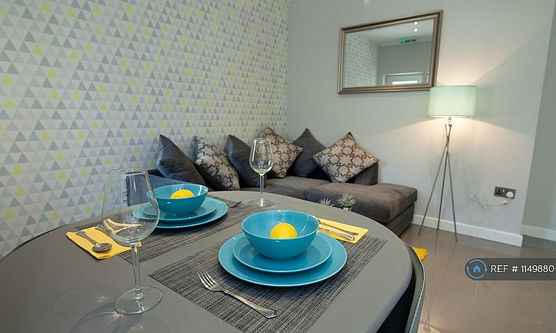 1 Bedroom In Castle ...