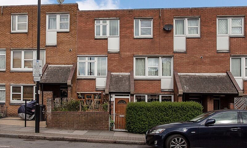 3 Bedroom House/ Isl...