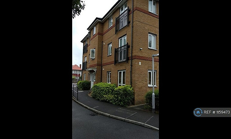 2 Bedroom Flat In Or...