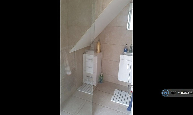 1 Bedroom Flat In Ki...