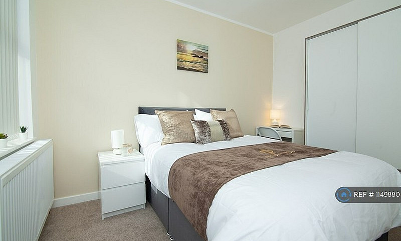 1 Bedroom In Castle ...