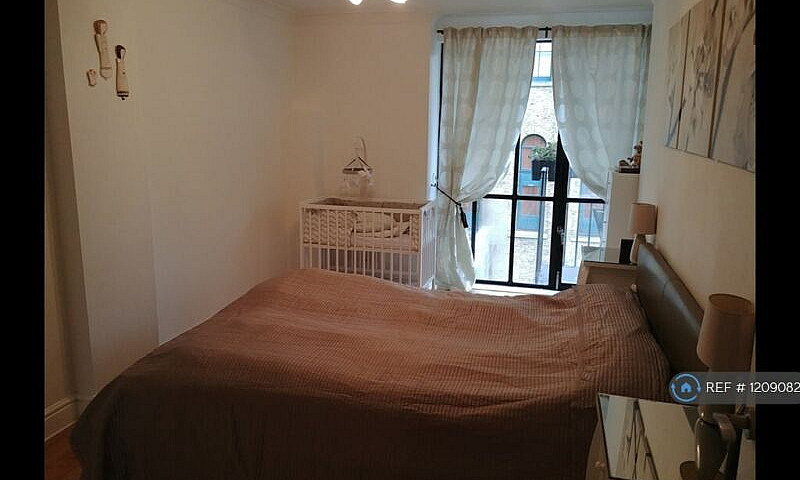 1 Bedroom Flat In Ta...