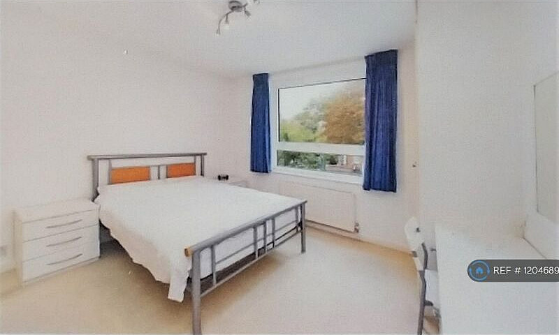 1 Bedroom Flat In Na...