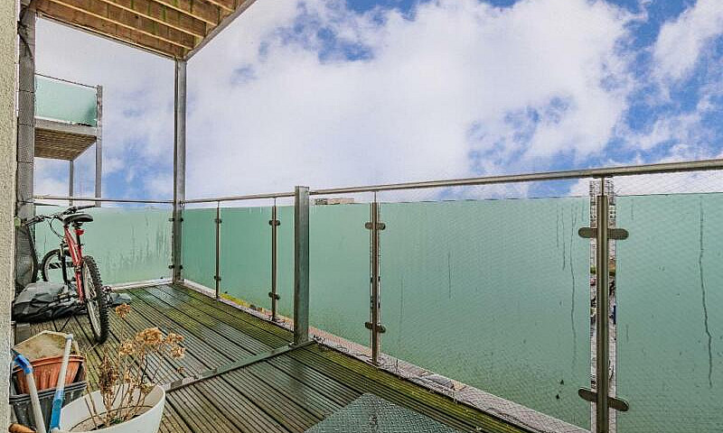 2 Bedroom Flat In Be...