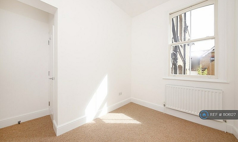 3 Bedroom Flat In Ca...