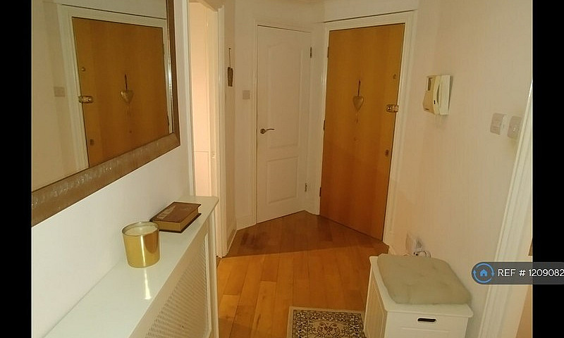 1 Bedroom Flat In Ta...