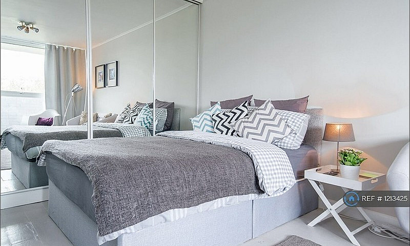 Studio Flat In Morga...