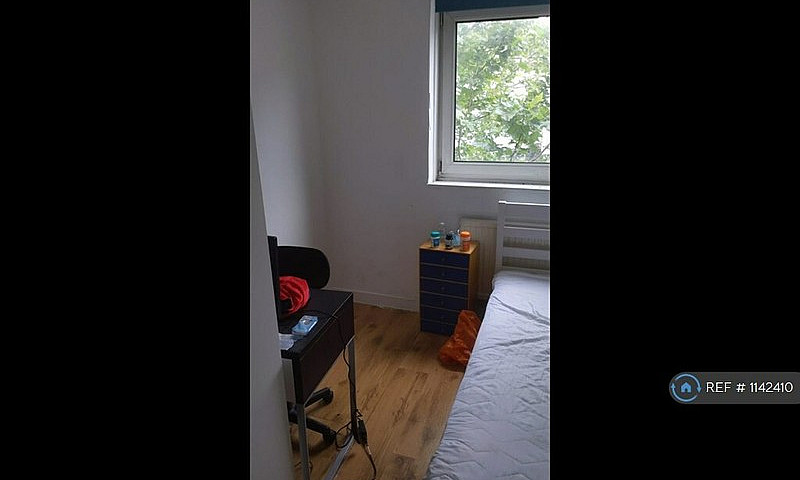 4 Bedroom House In Y...