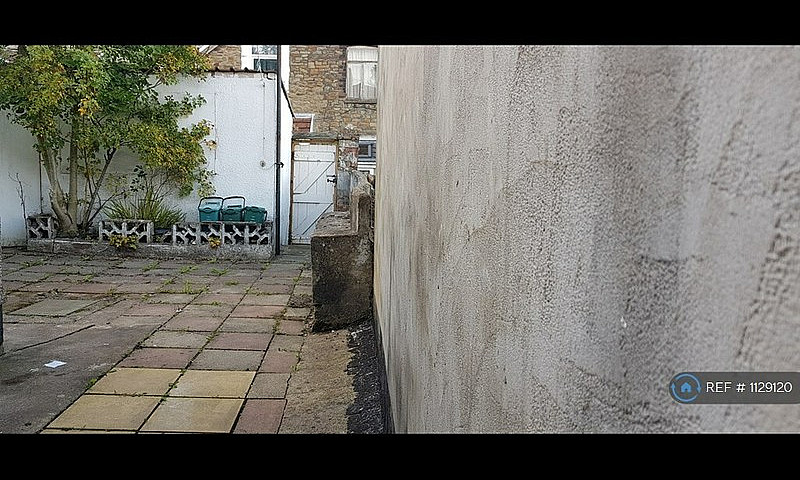 1 Bedroom In Birchwo...