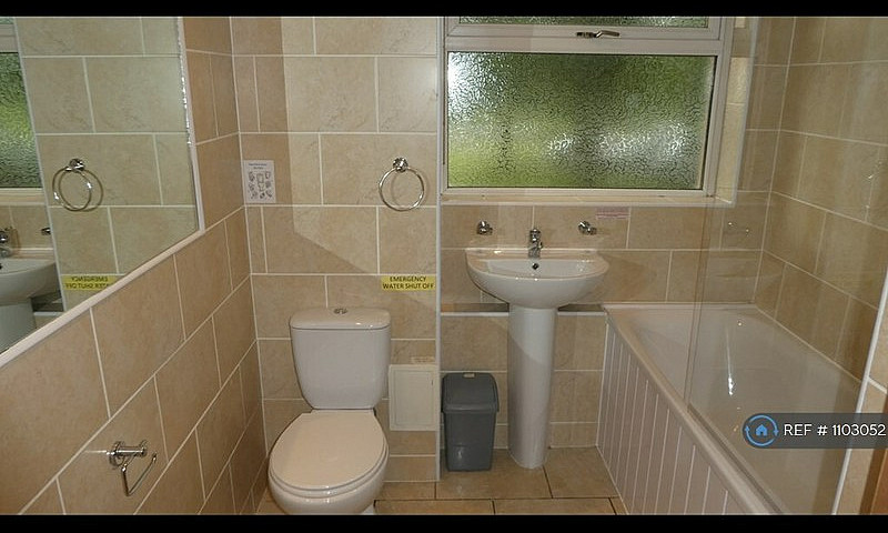 3 Bedroom Flat In **...