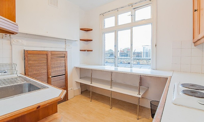 Three/Four Bed Flat,...