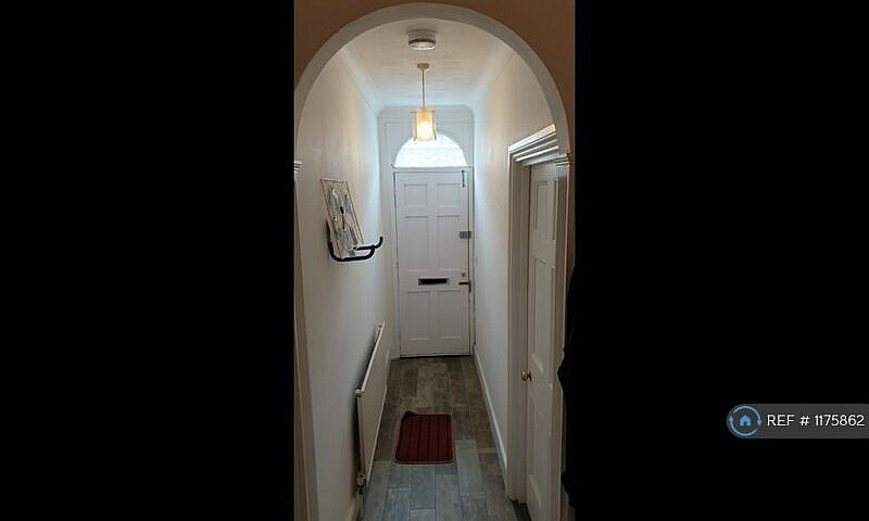4 Bedroom House In L...