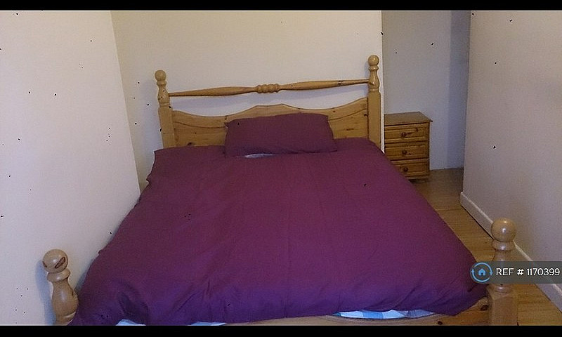 2 Bedroom Flat In Ke...