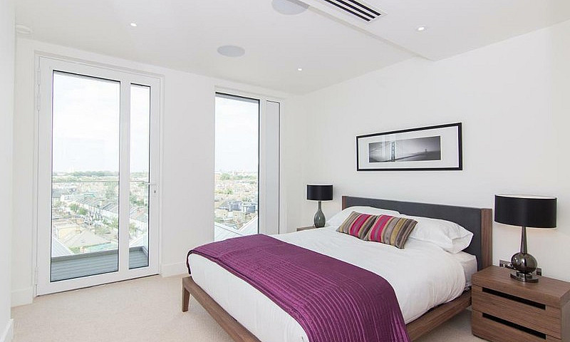 1 Bedroom Flat In In...