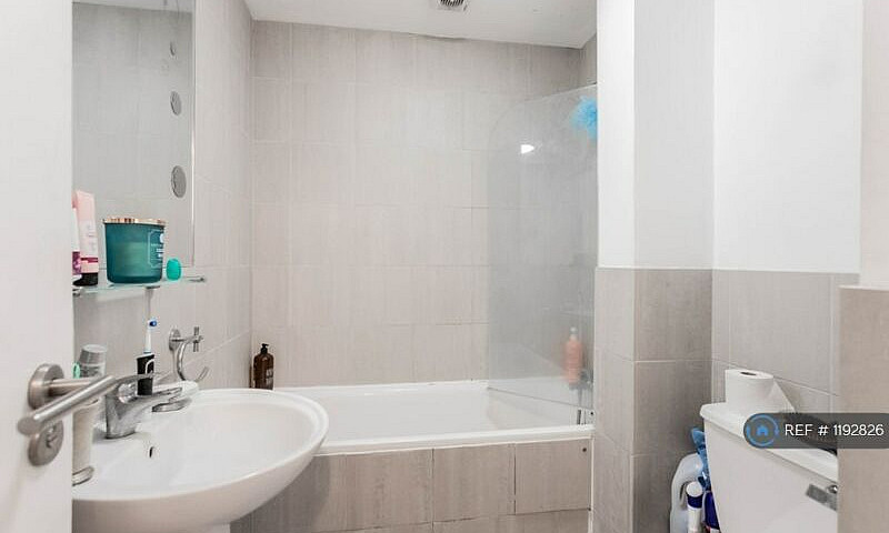 1 Bedroom Flat In Qu...