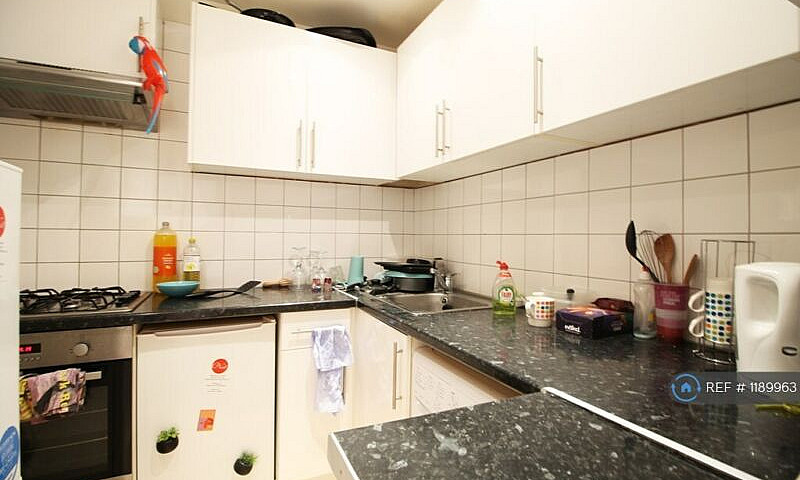 3 Bedroom Flat In Be...
