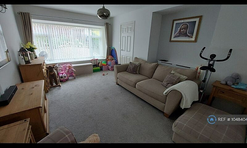 3 Bedroom House In R...