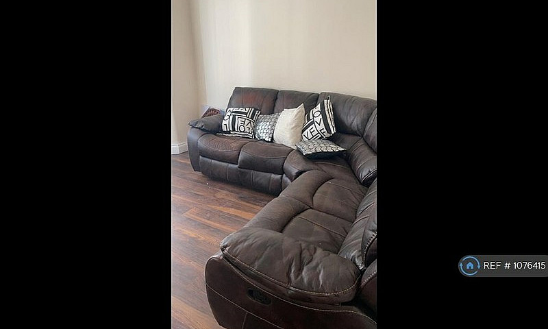 2 Bedroom Flat In Up...