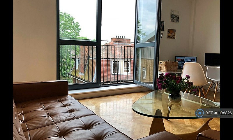 2 Bedroom Flat In Bo...
