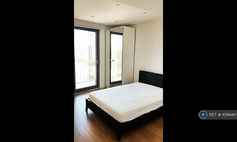 2 Bedroom Flat In Ea...