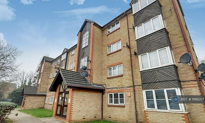 2 Bedroom Flat In Ki...