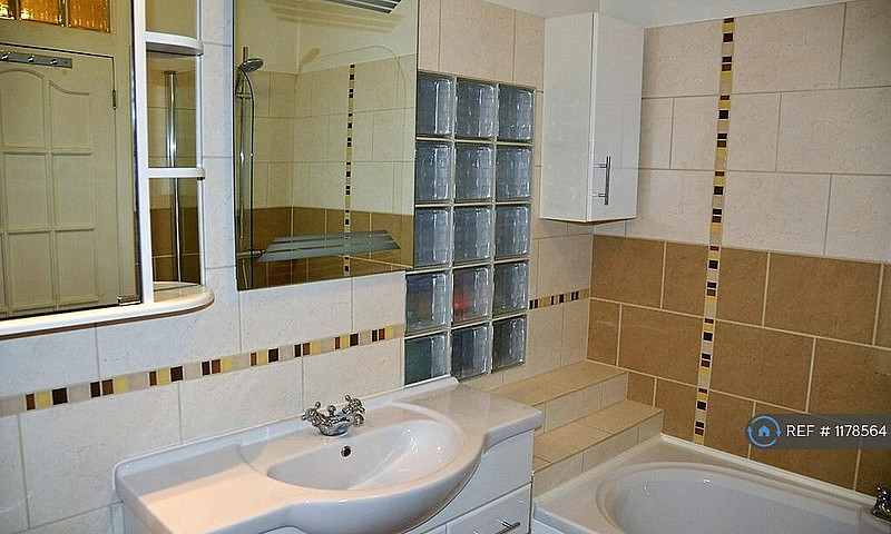 3 Bedroom House In F...