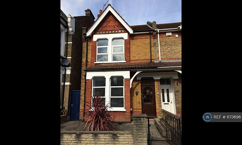 4 Bedroom House In A...