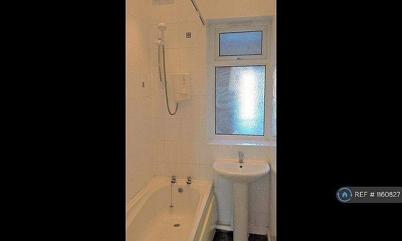1 Bedroom Flat In Br...