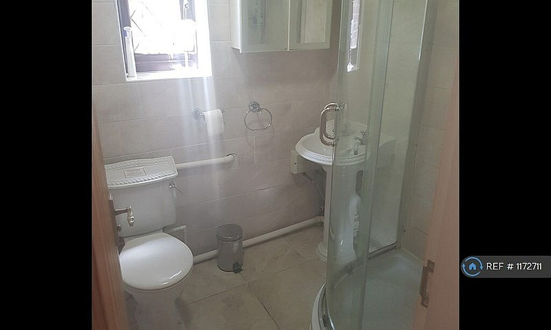1 Bedroom Flat In Ol...