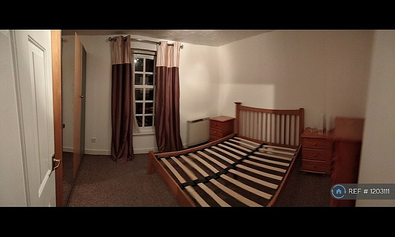 1 Bedroom Flat In Le...