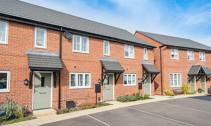 2 Bedroom House In B...