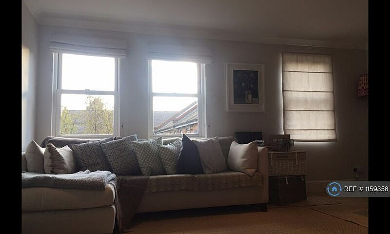 1 Bedroom Flat In To...