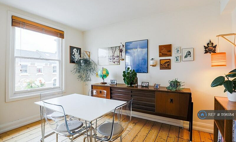 2 Bedroom Flat In Di...
