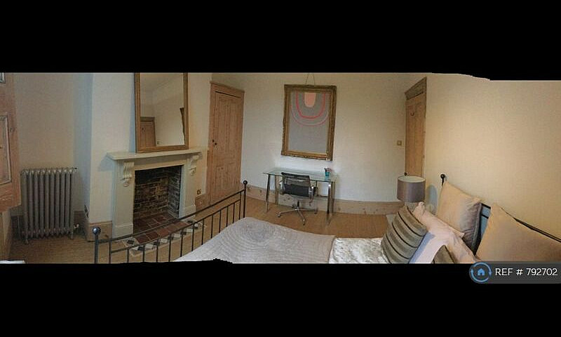 5 Bedroom House In S...