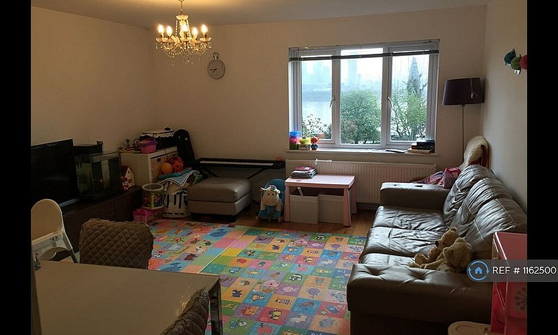 2 Bedroom Flat In Va...