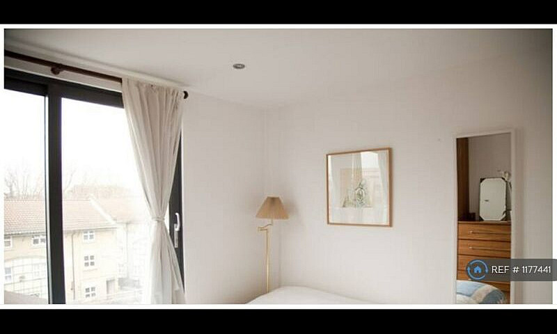2 Bedroom Flat In Pr...