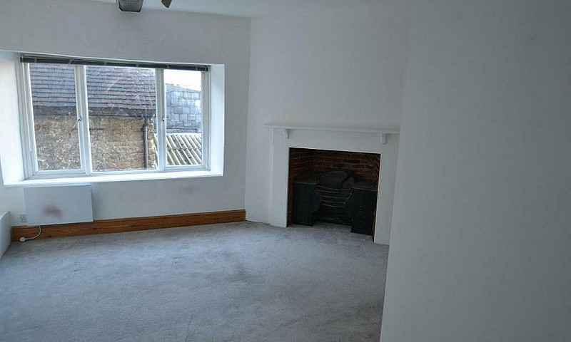 1 Bedroom Flat In 64...