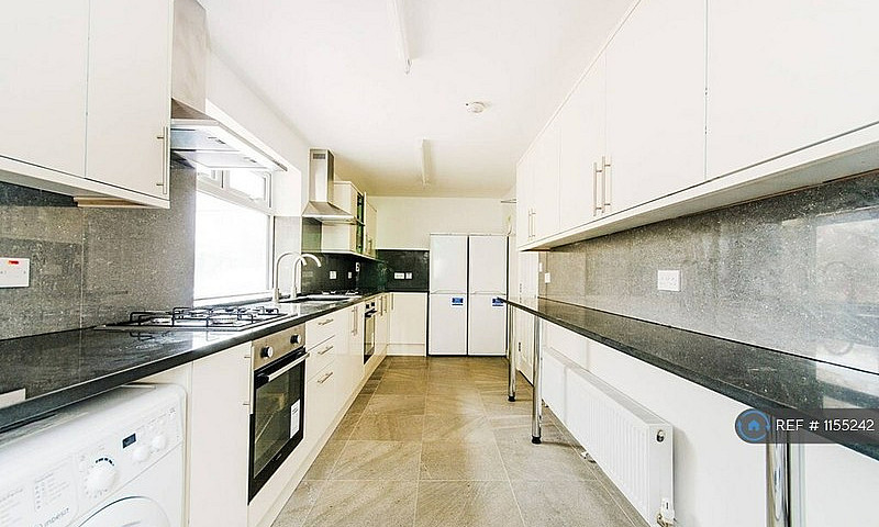 1 Bedroom In Bessbor...