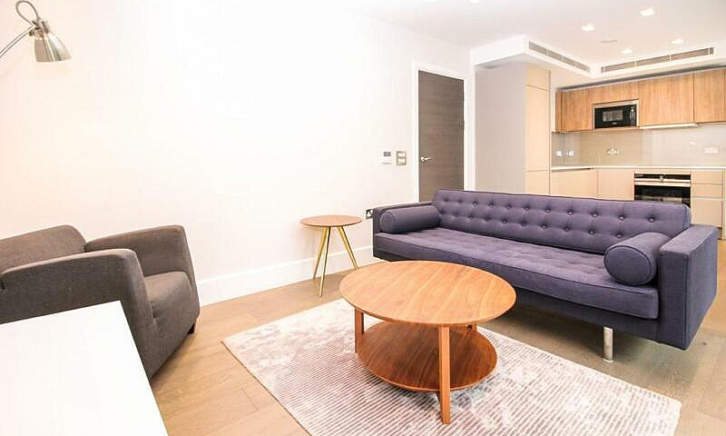 1 Bedroom Flat In Gr...
