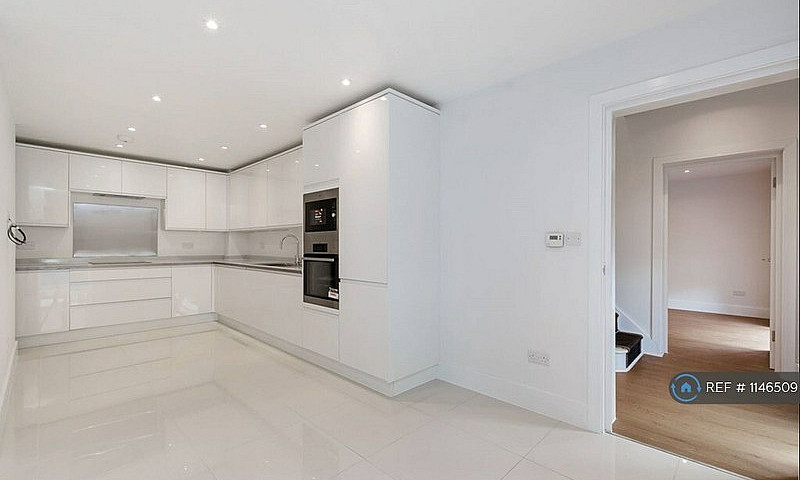 2 Bedroom House In C...