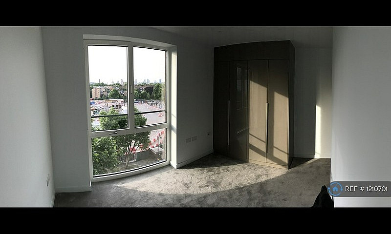 2 Bedroom Flat In Si...