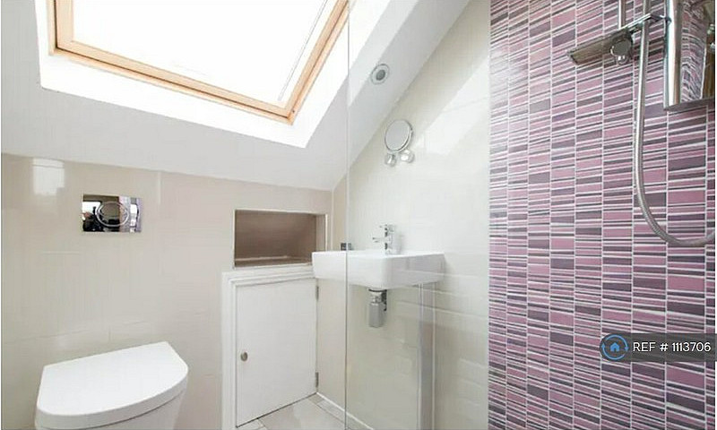 1 Bedroom Flat In Wo...