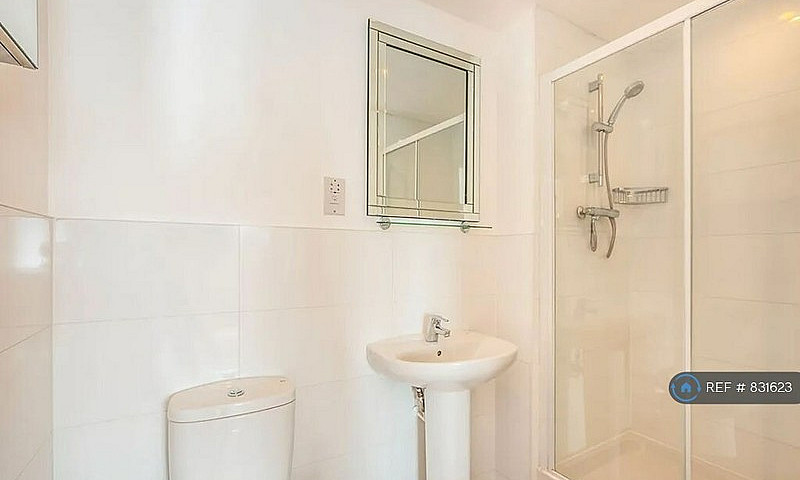 4 Bedroom House In W...