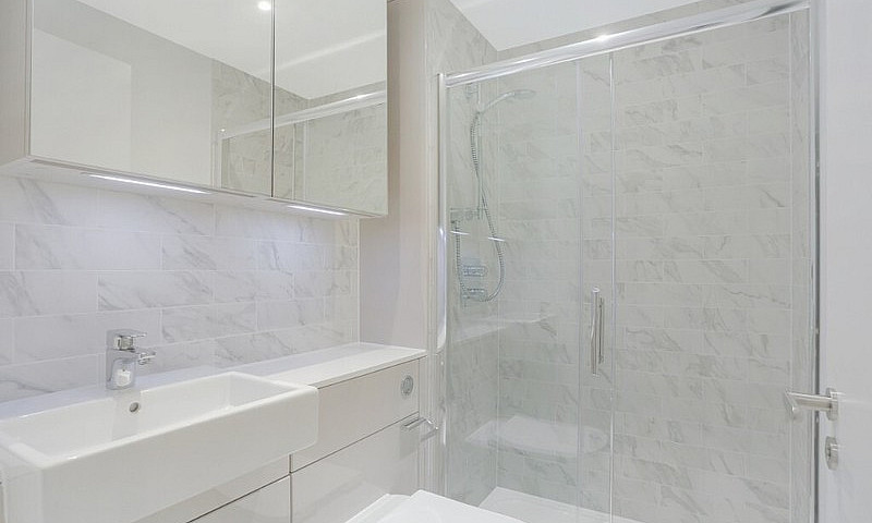 2 Bed 2 Bath, 4Th Fl...