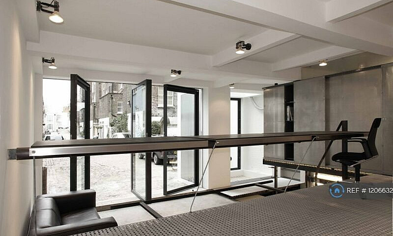 1 Bedroom Flat In We...